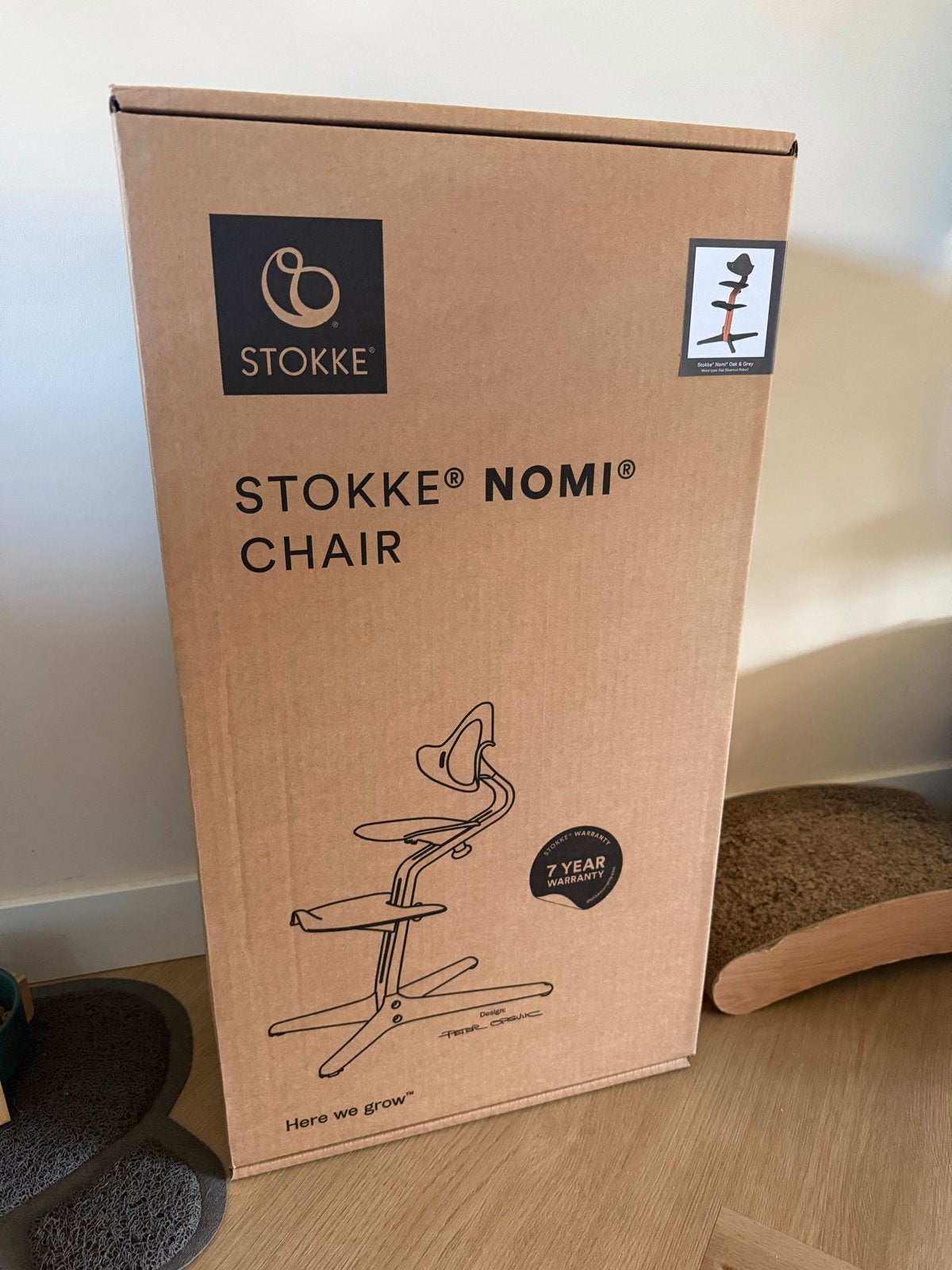 Stokke Nomi Meegroeistoel - Nieuw in doos (Oak & Grey), Ophalen of Verzenden, Nieuw, Meegroeistoel, Aanschuifbaar