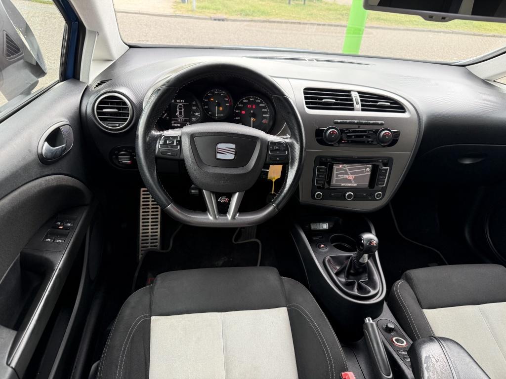 SEAT Leon 2.0 TFSI FR airco navi elec schuifkanteldak, Auto's, Seat, Euro 5, Gebruikt, 1295 kg, 4 cilinders