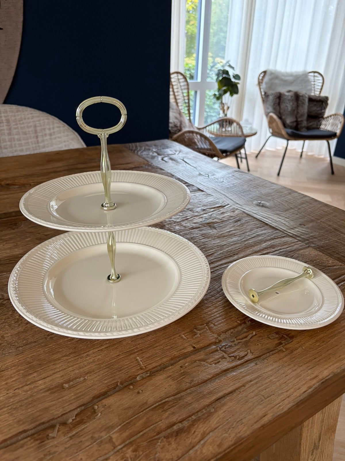 Prachtige wedgwood edme etagere, 2 laags, Ophalen of Verzenden, Zo goed als nieuw