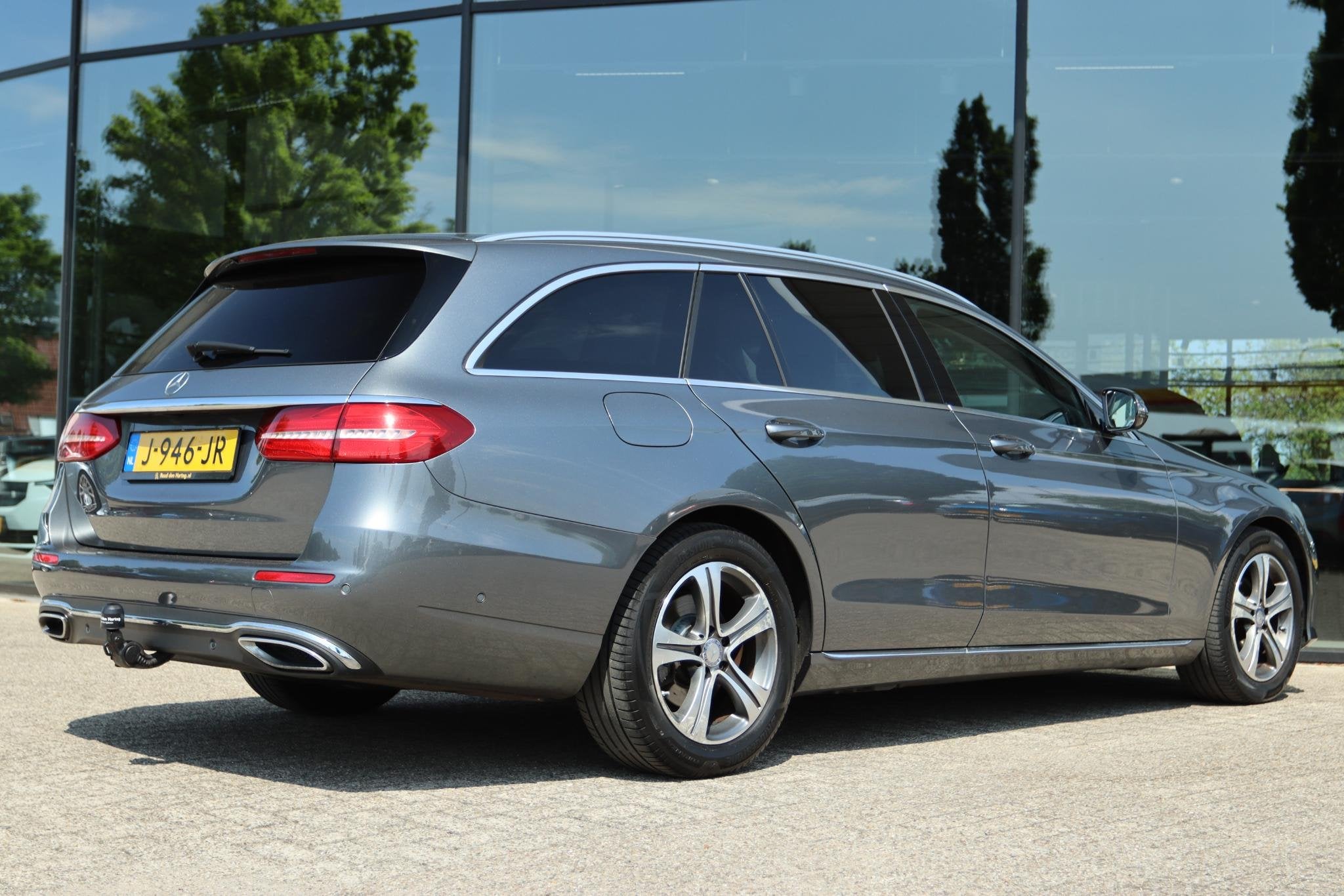 MERCEDES-BENZ E-KLASSE ESTATE 220D PRESTIGE PLUS AUT. | CARP, Auto's, Automaat, Achterwielaandrijving, Gebruikt, Leder