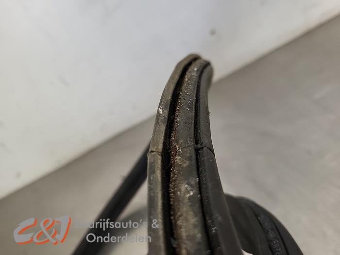 Portierrubber 4Deurs links-achter van een Ford Transit Custo, Gebruikt, -, -, Ophalen of Verzenden