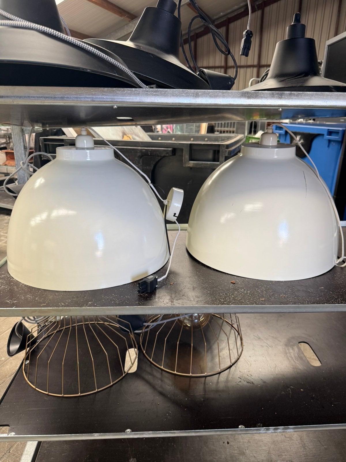 Set van 2 Witte Hanglampen - Industriële Stijl, Huis en Inrichting, Ophalen, Gebruikt, Metaal, Minder dan 50 cm