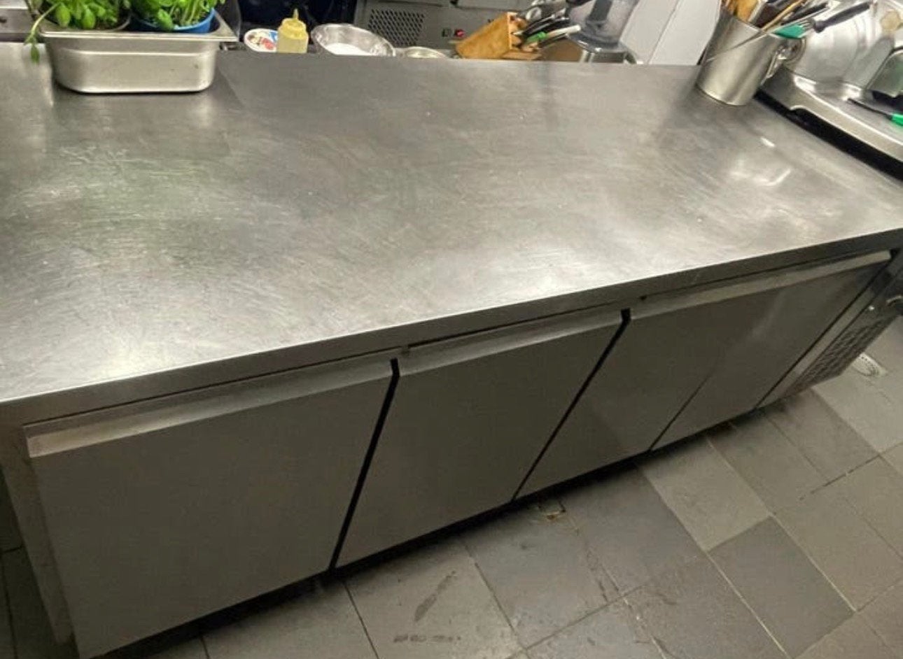Koelwerkbank 4 deurs zeer goede staat HORECA RVS RESTAURANT, Ophalen, Zo goed als nieuw