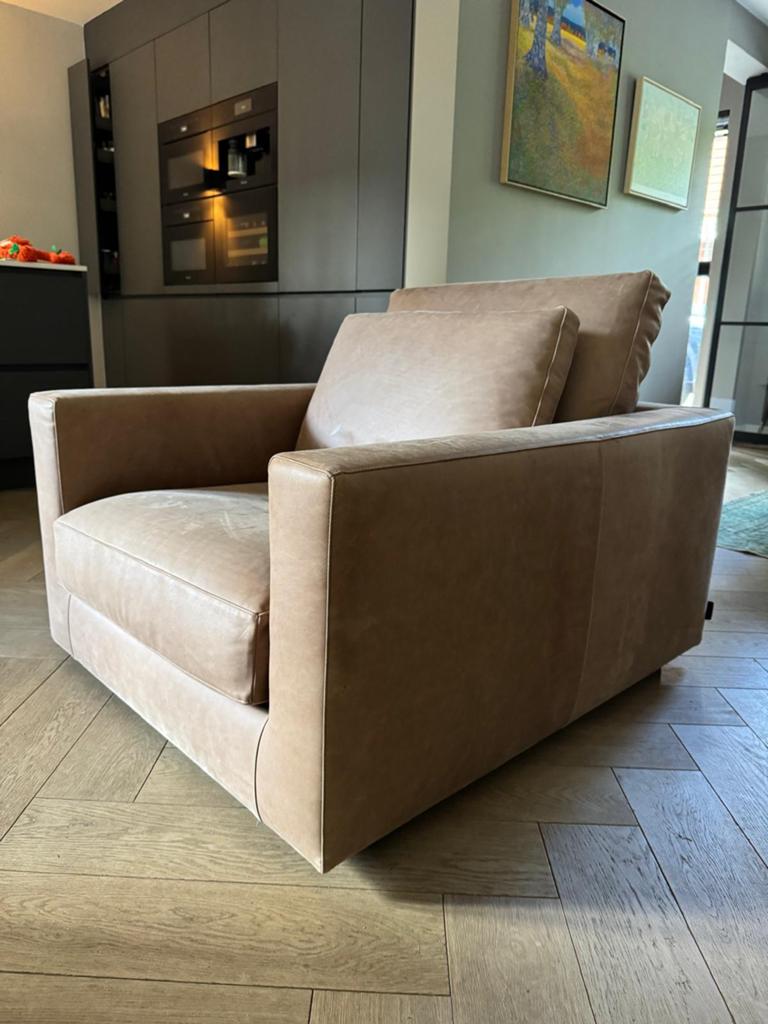 Linteloo Mauro fauteuil in luxe lederen uitvoering, Huis en Inrichting, Ophalen, 100 tot 125 cm, Leer, Zo goed als nieuw