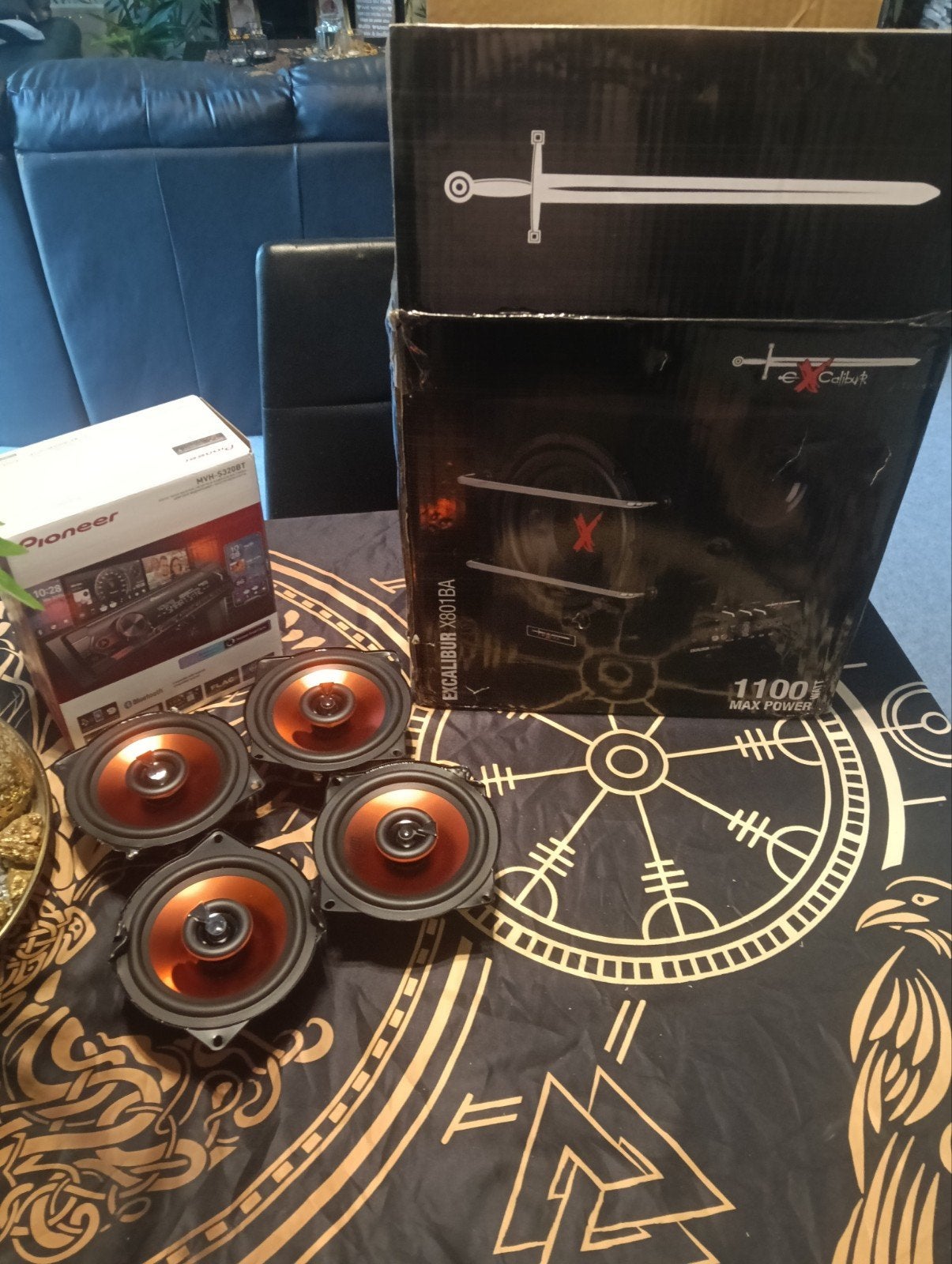 Complete Car Audio Set: Subwoofer, Speakers, Radio, Ophalen, Gebruikt