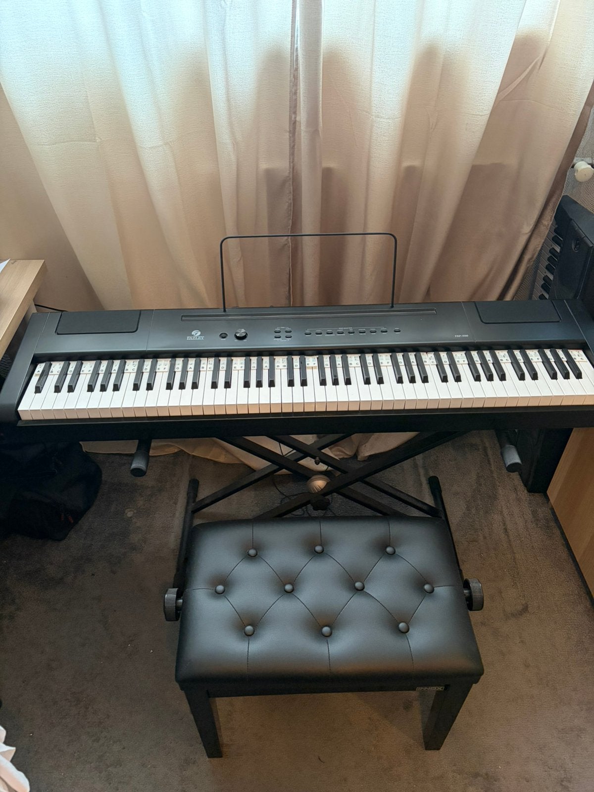 Fazley digitale piano met kruk en standaard, Muziek en Instrumenten, Ophalen, Zo goed als nieuw, Zwart