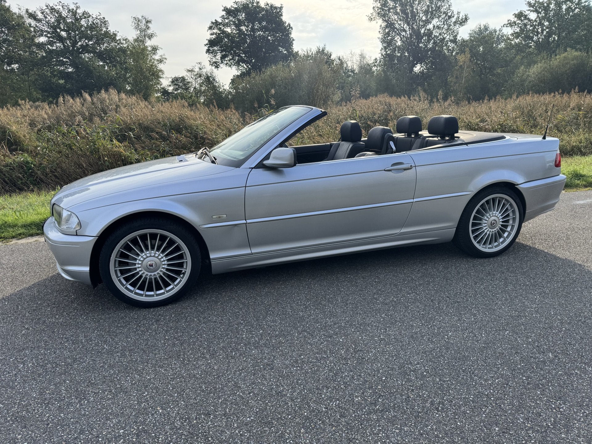 BMW 3 Serie Cabrio 320Ci Executive (bj 2001), foto 2