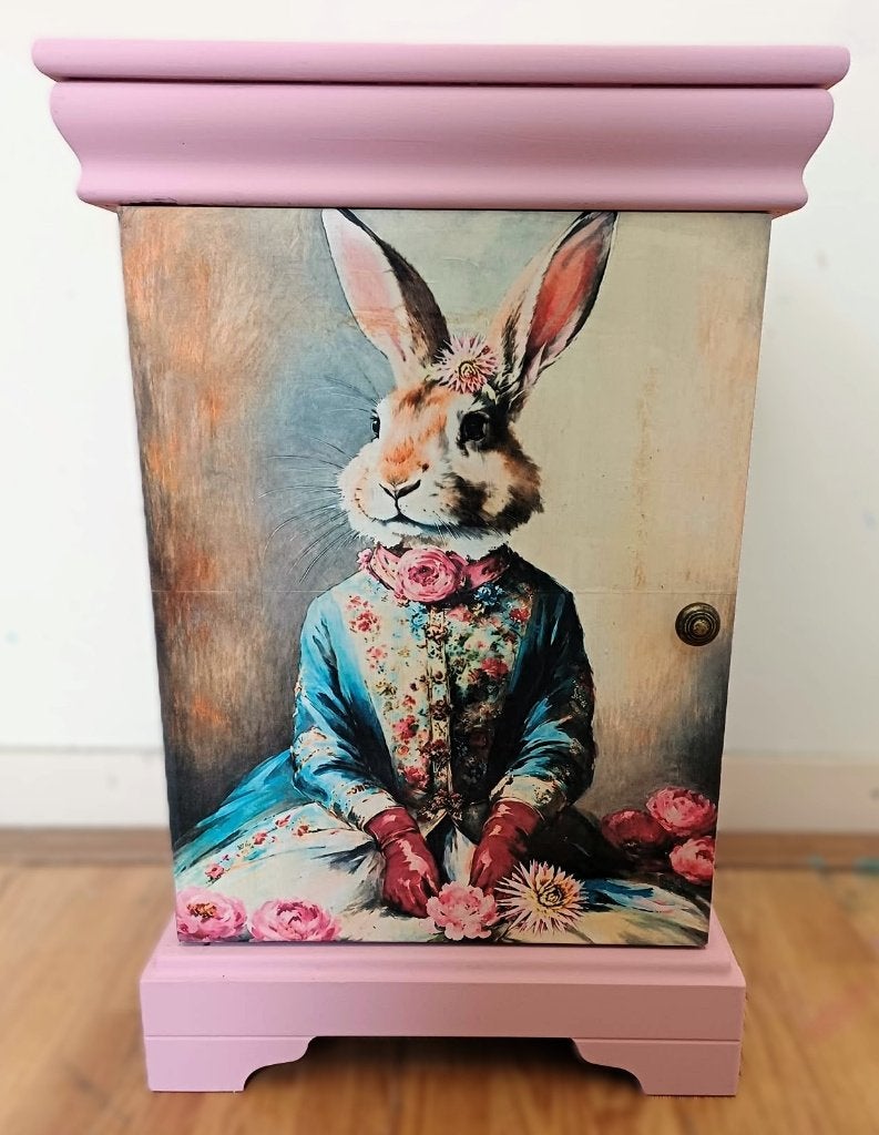 Roze kastje “Victoriaans Konijn” rode handschoenen, rozen, Ophalen of Verzenden, Zo goed als nieuw, Jongetje of Meisje