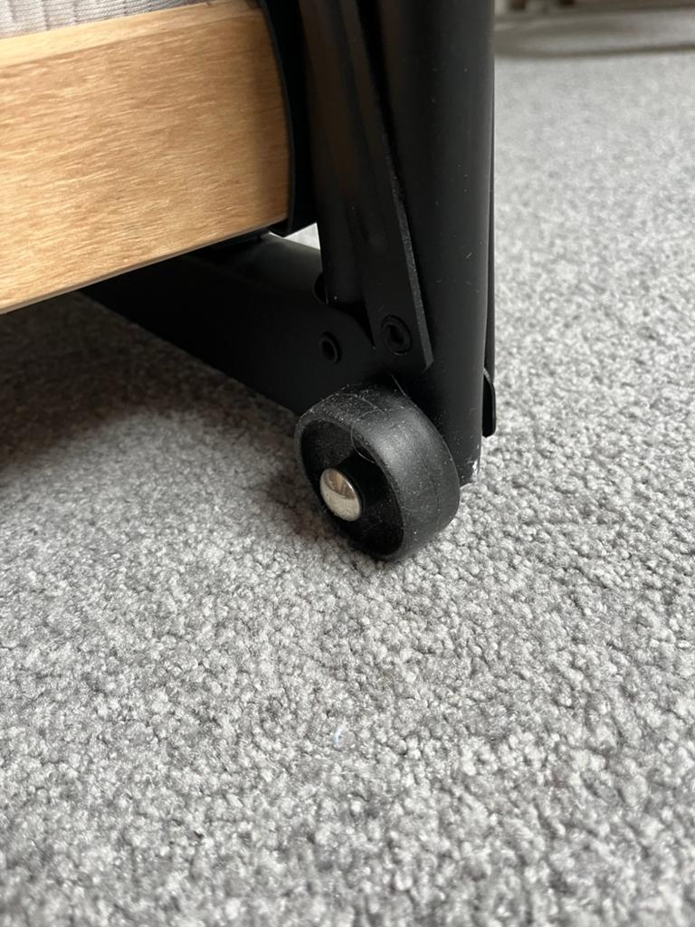 Logeer bed.Lattenbodem., Eenpersoons, Beige, Ophalen of Verzenden, Zo goed als nieuw