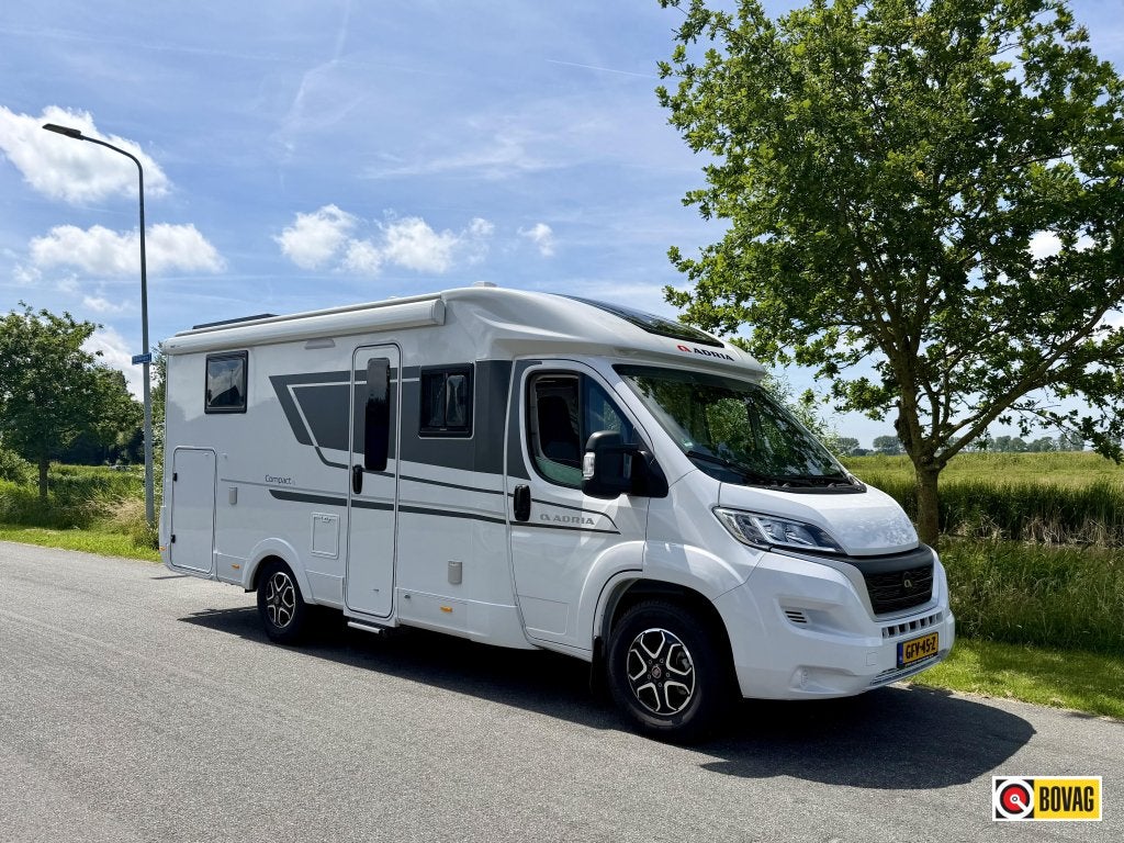 Adria Compact DL Plus, Caravans en Kamperen, Automaat, Ringverwarming, Afzuigkap, Fiat