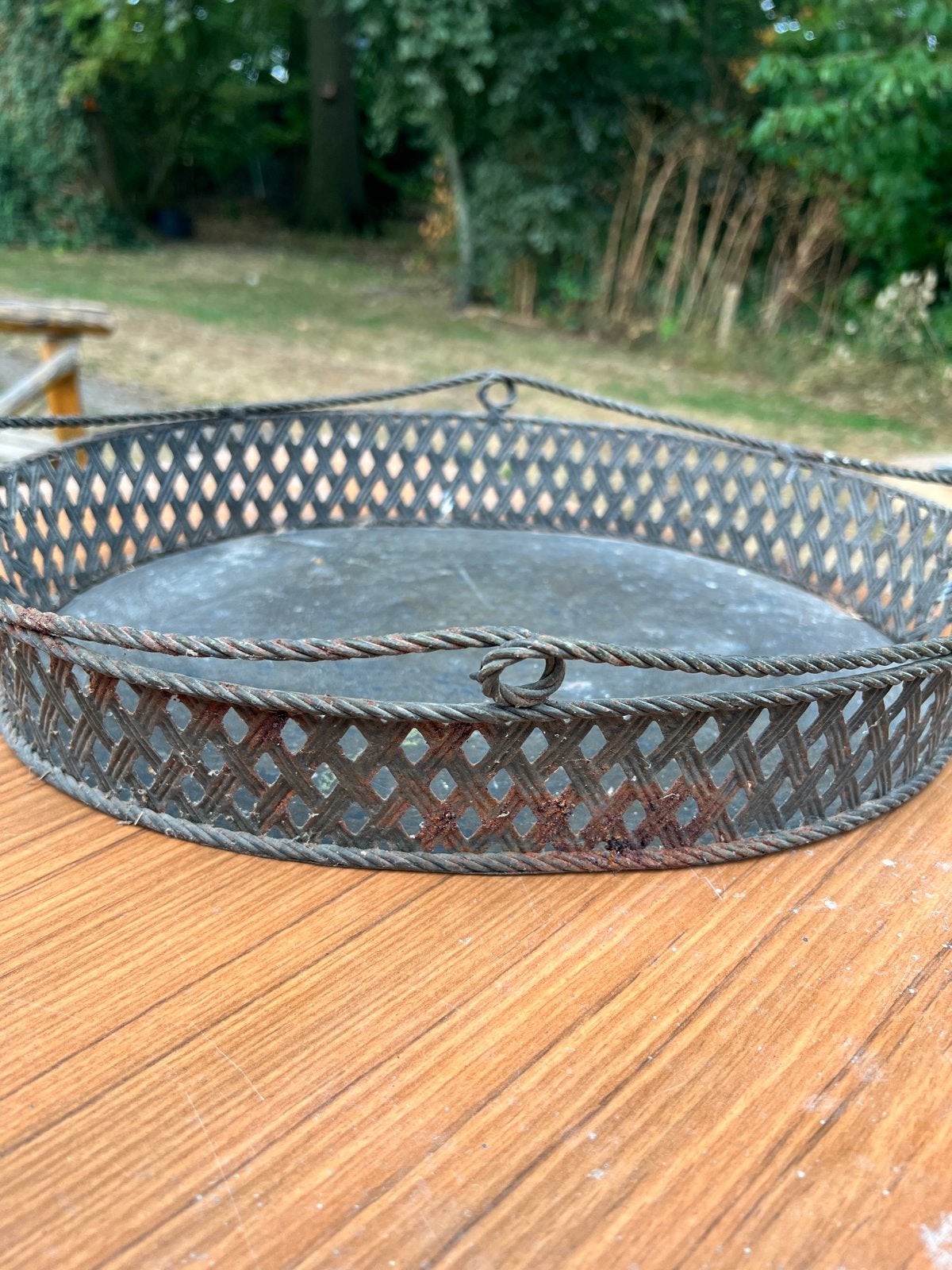 Decoratieve metalen dienblad/schaal, vintage look, Antiek en Kunst, Antiek | Schalen, Ophalen