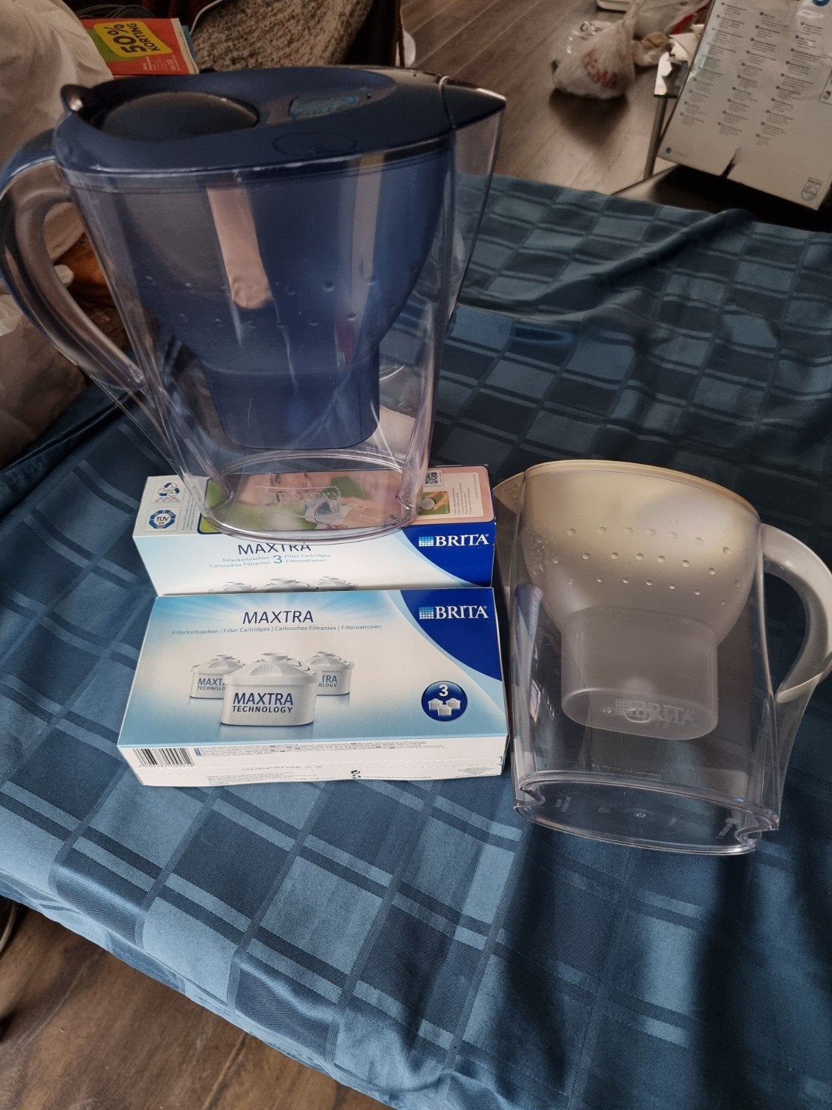 BRITA waterfilterkan met extra filters, Overige typen, Kunststof, Ophalen of Verzenden, Zo goed als nieuw