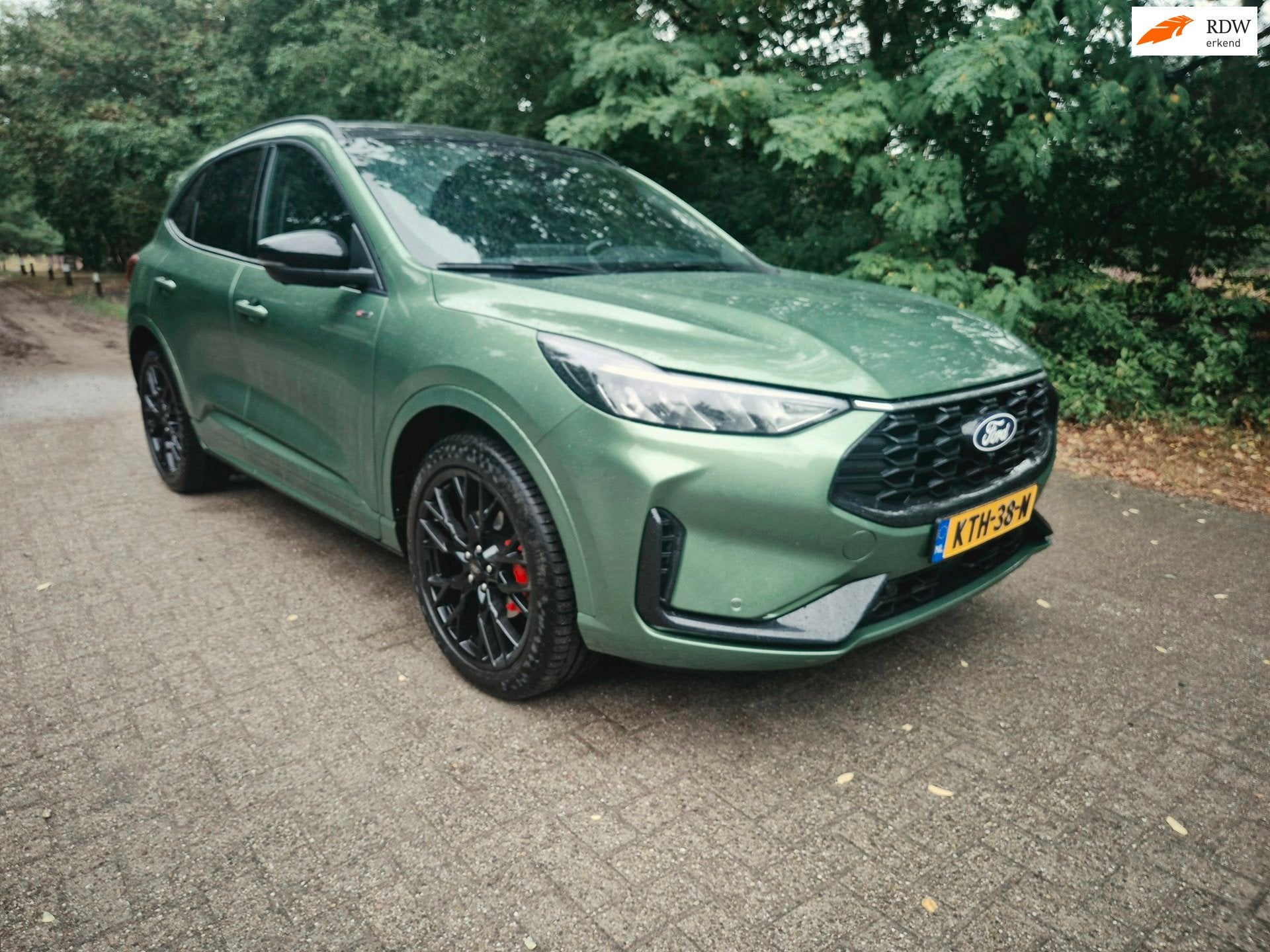 Ford Kuga 2.5 FHEV ST-Line X Black Pack geen stekker, Auto's, Dealer onderhouden, Zwart, 1589 kg, Bedrijf