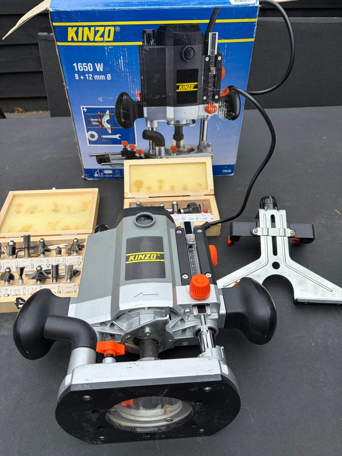Kinzo Bovenfrees 1650W met accessoires, Ophalen of Verzenden, Gebruikt, Elektrisch, Bovenfrees