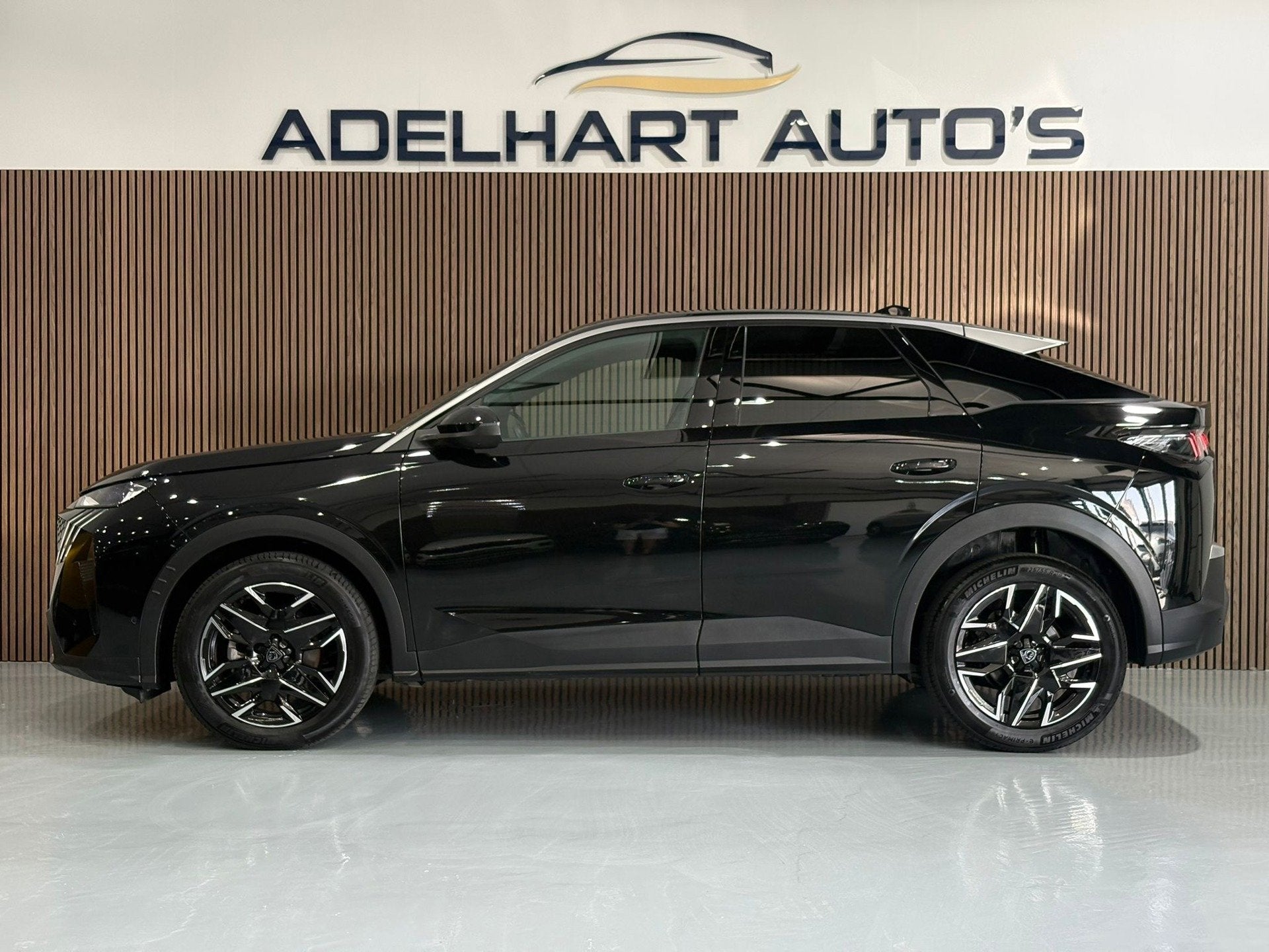 Peugeot 3008 1.2 Hybrid 145 Allure Nieuw model Automaat / Na, 145 pk, Gebruikt, 1199 cc, Zwart