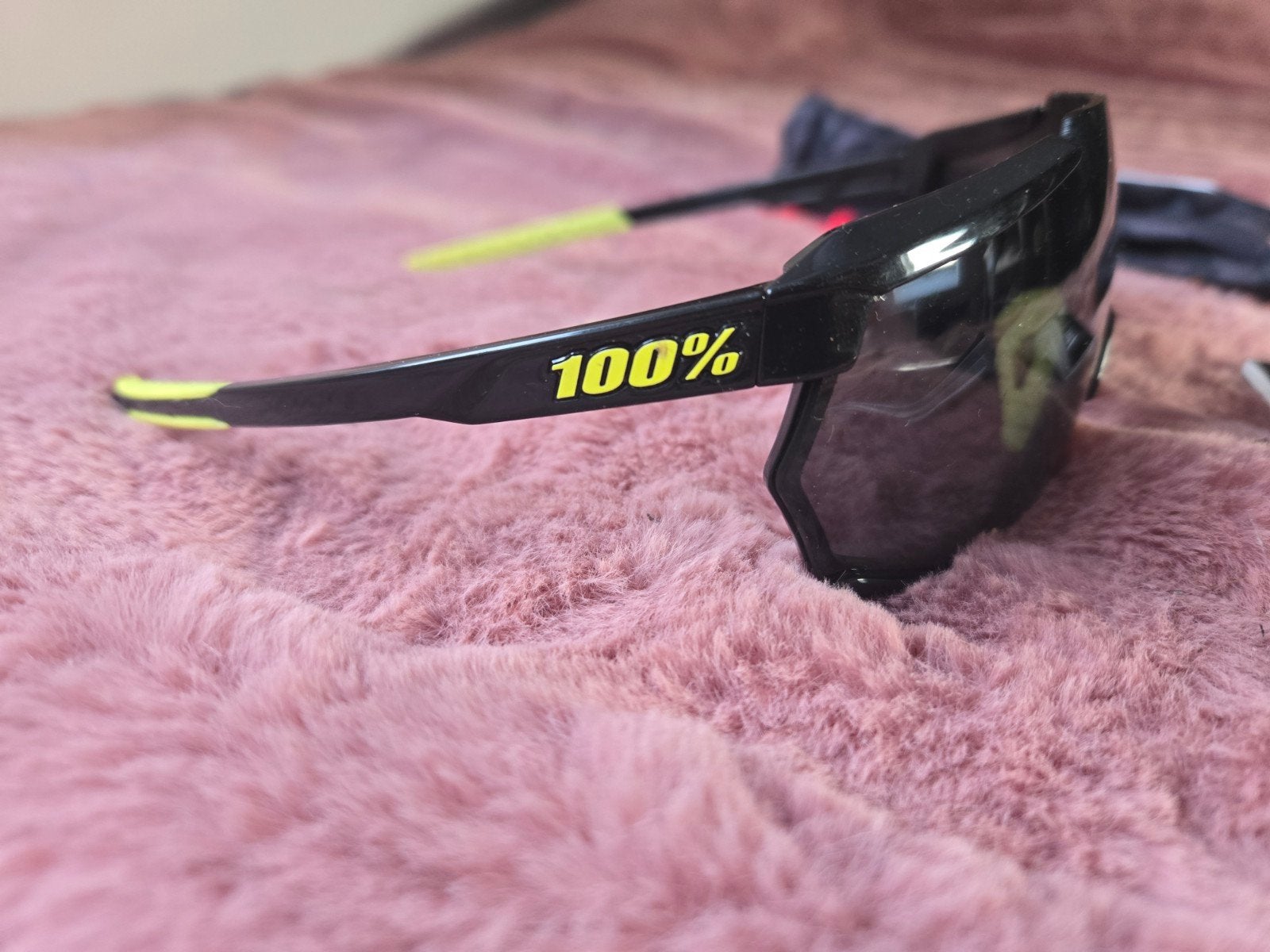 100% S2 Zonnebril met extra lens en hoesje, Sieraden, Tassen en Uiterlijk, Overige merken, Zonnebril, Zwart, Ophalen of Verzenden