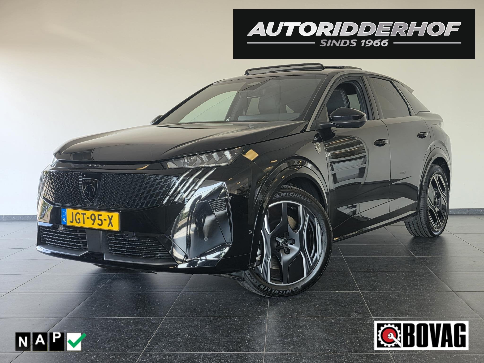Peugeot e-3008 Launch Edition 325 Dual Motor 73 kWh | Warmte, Auto's, Automaat, Gebruikt, Zwart, Vierwielaandrijving