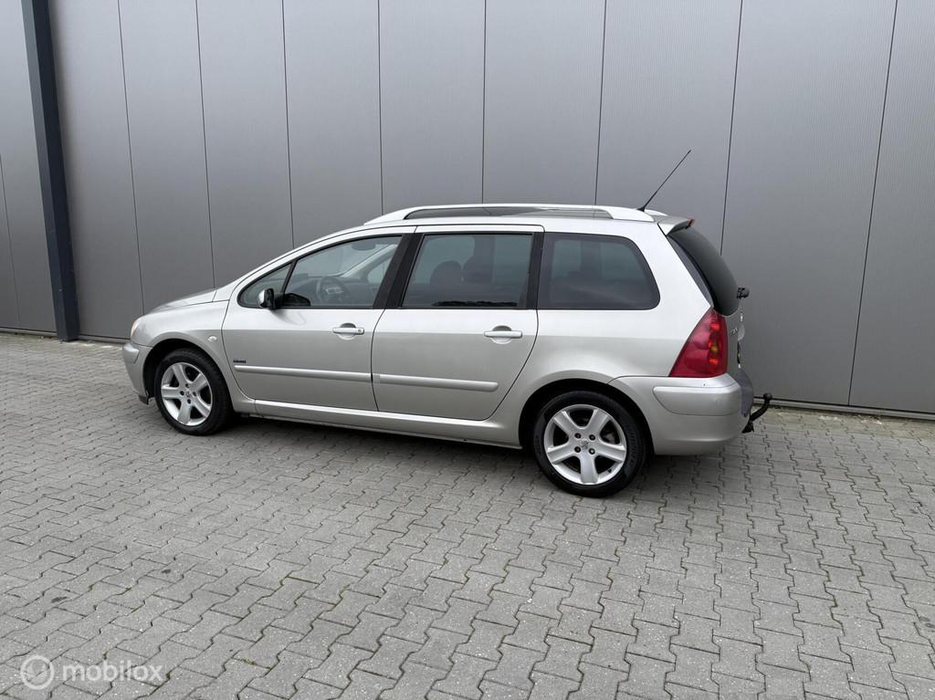 Peugeot 307 SW 2.0 16V Pack nieuwe apk, Auto's, Voorwielaandrijving, 1330 kg, 136 pk, Gebruikt
