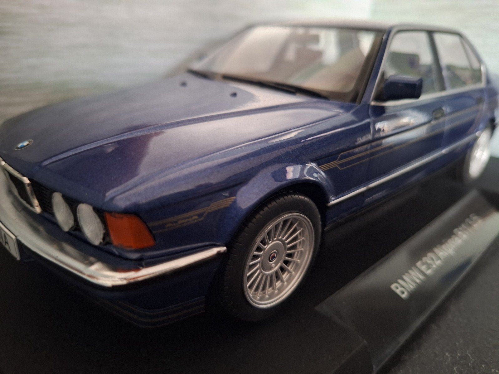 BMW E32 Alpina B11 3.5 Schaal 1:18, Overige merken, MCG, Nieuw, Ophalen of Verzenden