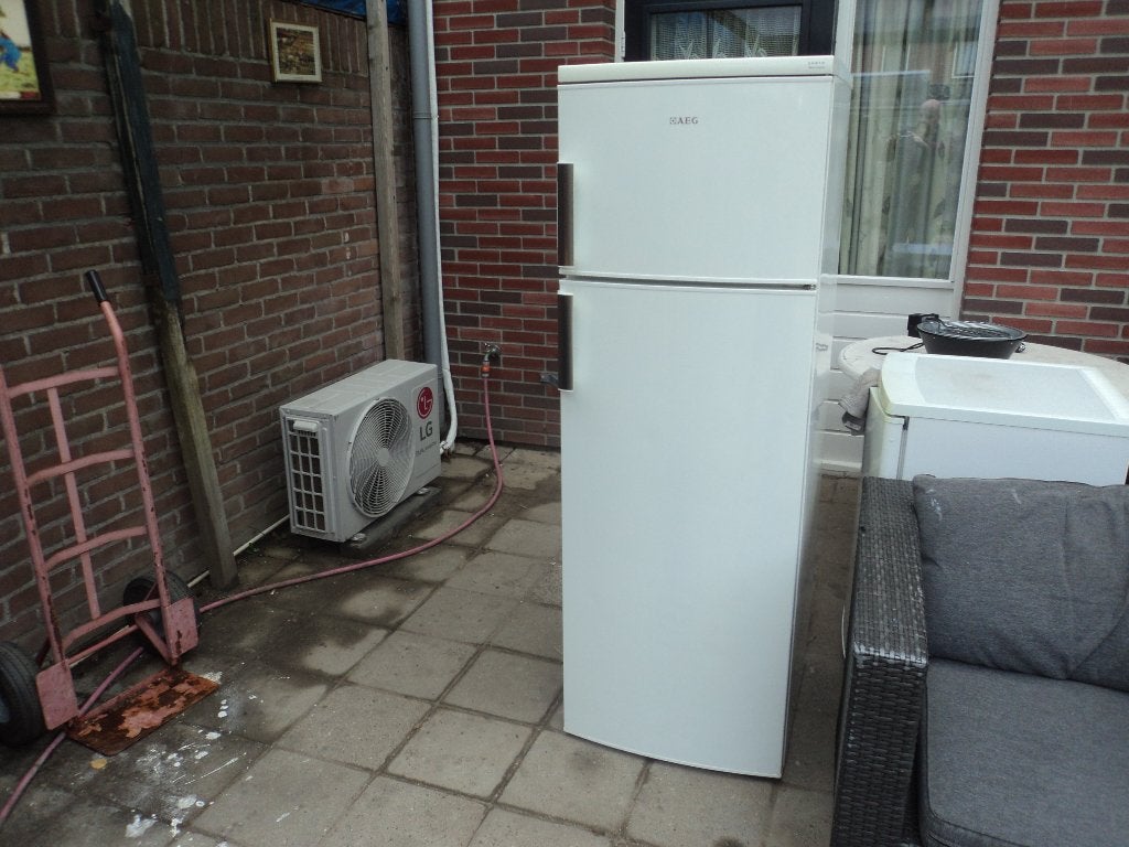 AEG KOELKAST, Ophalen, Gebruikt, 100 tot 150 liter, Met aparte vriezer