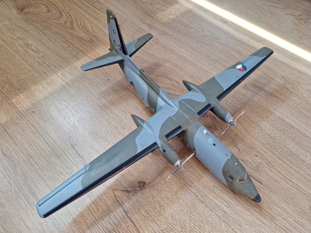 1:72 1/72 Gebouwd Model Fokker F27-100 Friendship Klu, Overige merken, 1:72 tot 1:144, Ophalen of Verzenden, Zo goed als nieuw