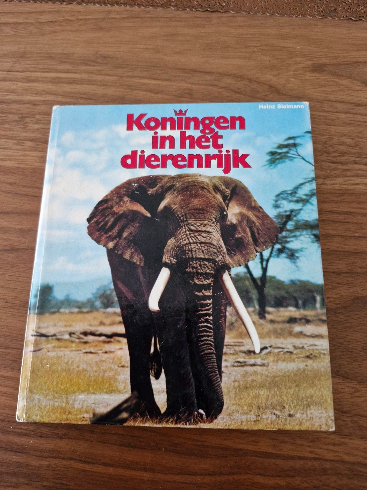Koningen in het Dierenrijk - Heinz Sielmann (Esso), Ophalen of Verzenden, Gelezen, Honden, Heinz Sielmann