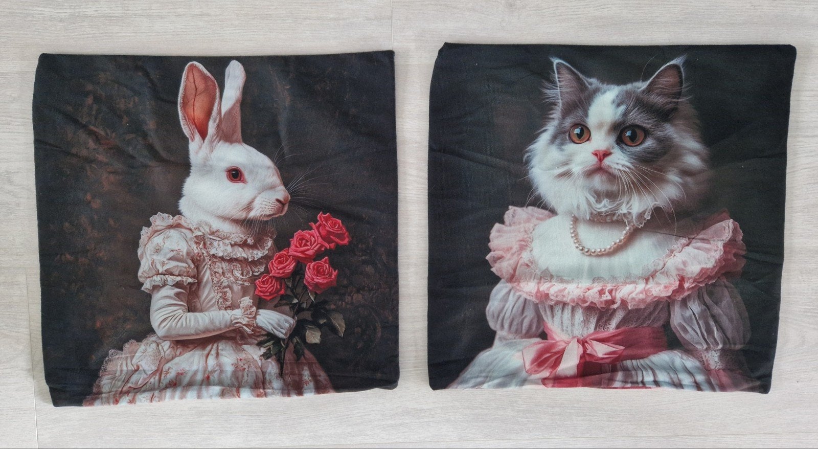 2 X NIEUWE kussenhoes "POES en  Konijn, Ophalen of Verzenden, Nieuw, Overige kleuren, Vierkant