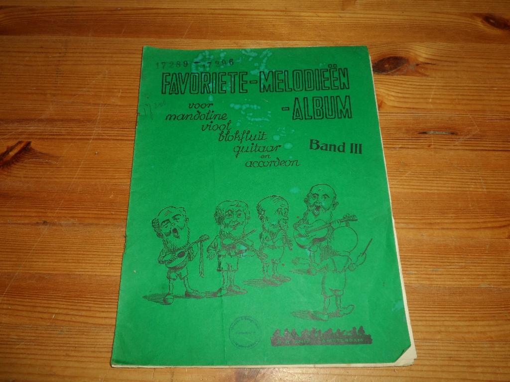 Favoriete melodieen album band 2 en 3, Muziek en Instrumenten, Bladmuziek, Gebruikt, Viool of Altviool, Ophalen of Verzenden, Artiest of Componist