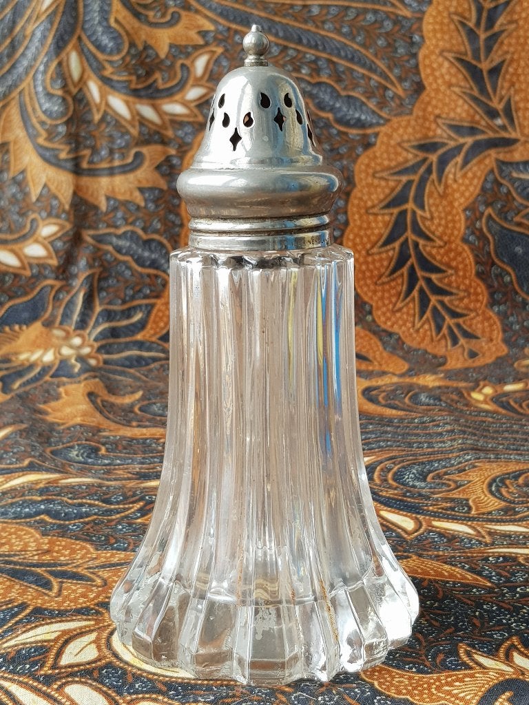 Mooie antieke Engelse strooier van glas en silverplate 15 cm, Ophalen of Verzenden