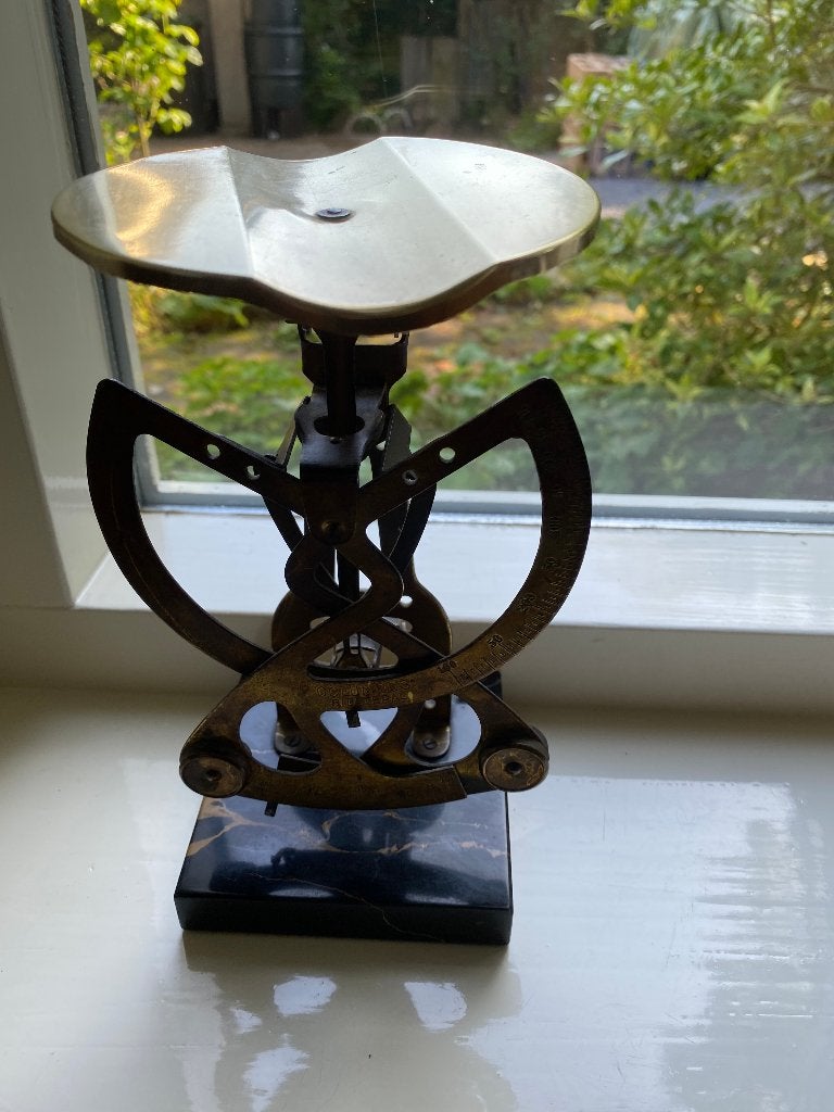 Antieke Brievenweger ca. 1920  Koper met Onyx voet ., Ophalen of Verzenden