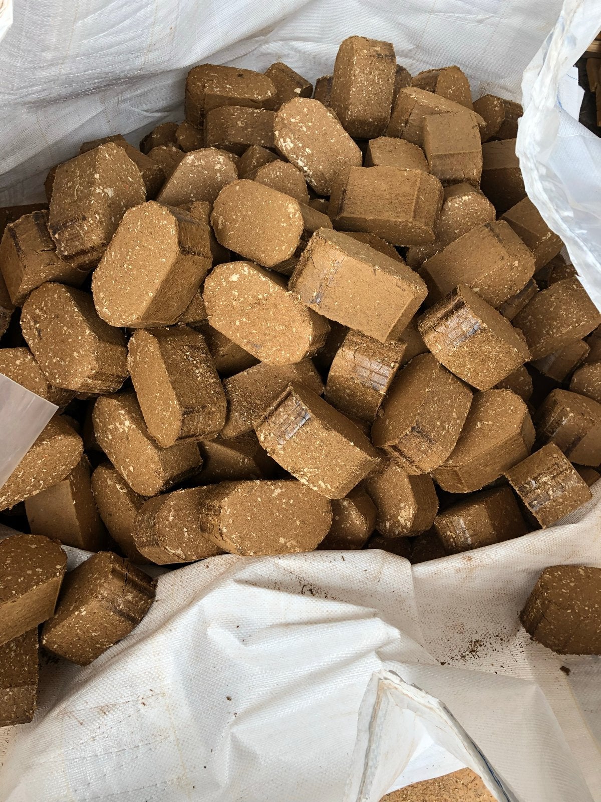 Hardhout briketten per big bag - Direct te gebruiken, Tuin en Terras, Haardhout, Minder dan 3 m³, Ophalen of Verzenden, Overige houtsoorten