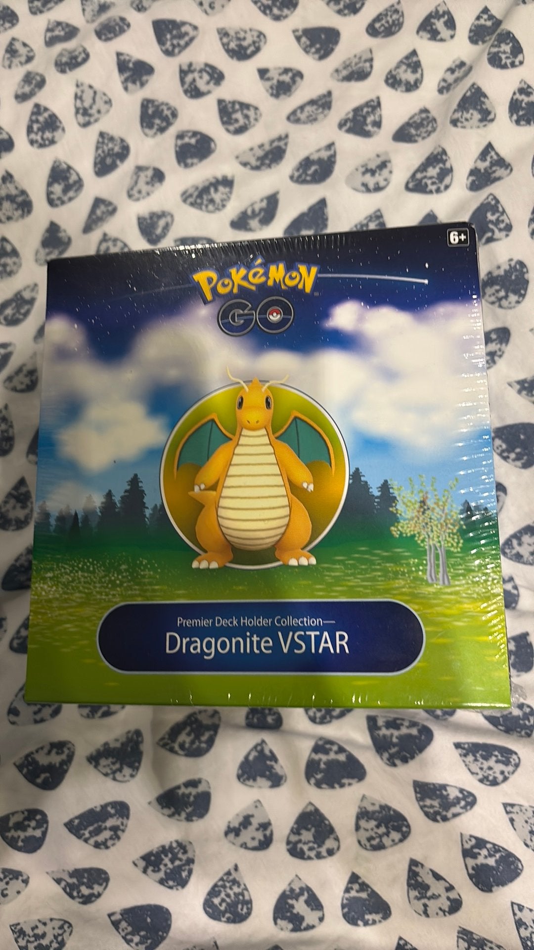 Pokemon Dragonite vstar box seald, Hobby en Vrije tijd, Verzamelkaartspellen | Pokémon, Ophalen, Nieuw, Foil