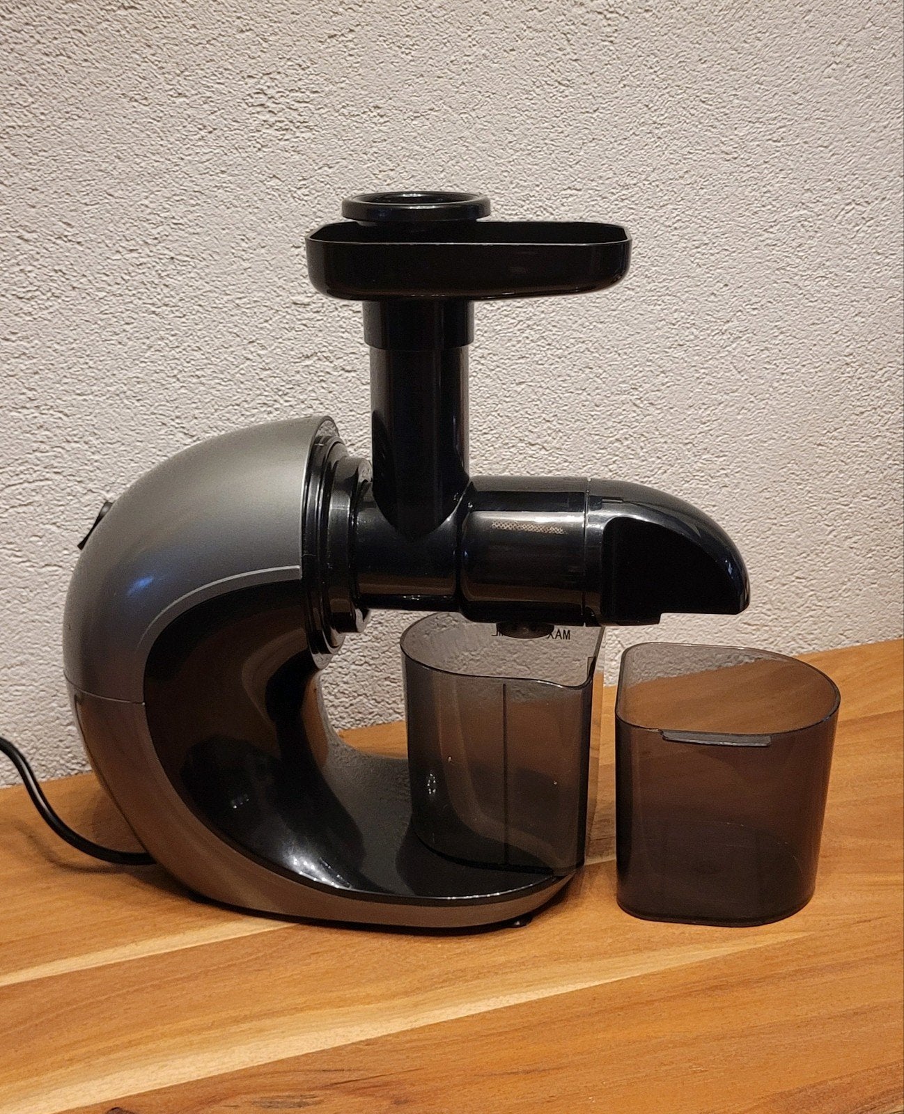 Slow Juicer SJ801, Ophalen of Verzenden, Gebruikt, Elektrisch, Slowjuicer