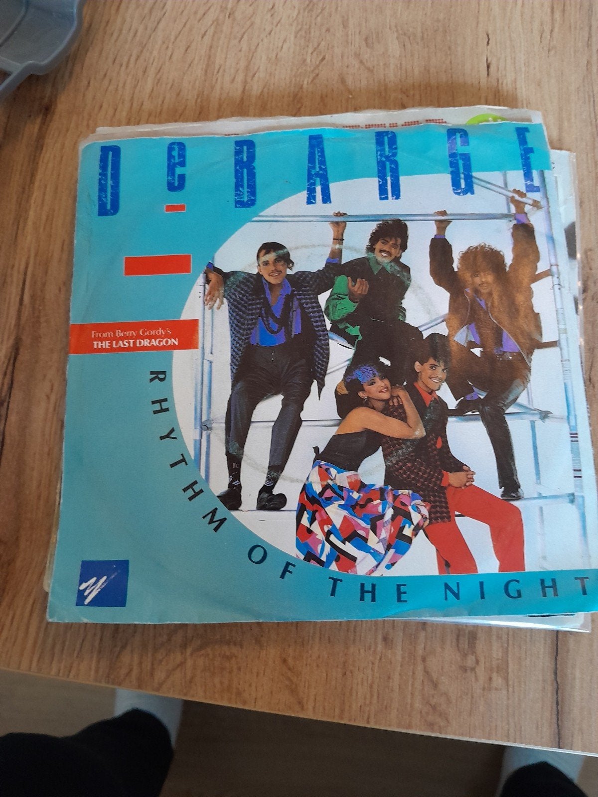 De barge 7 inch rhythm of the night, Ophalen of Verzenden, Zo goed als nieuw, Pop