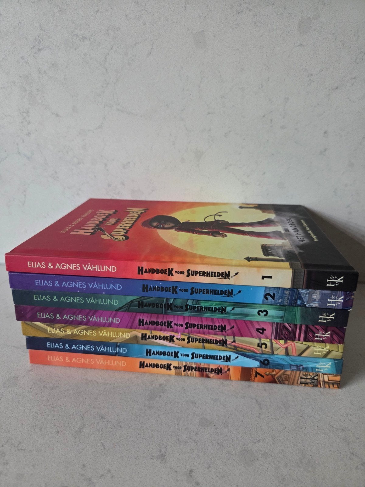 Handboek voor superhelden - Complete serie 1 tm 7 hardcover, Ophalen of Verzenden, Zo goed als nieuw