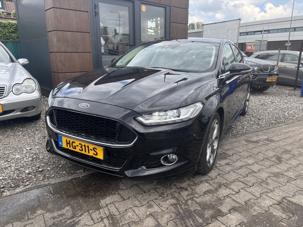 Ford Mondeo 2.0 Titanium TURBO (bj 2015, automaat), Auto's, Ford, Euro 6, 4 cilinders, Mondeo, Zwart