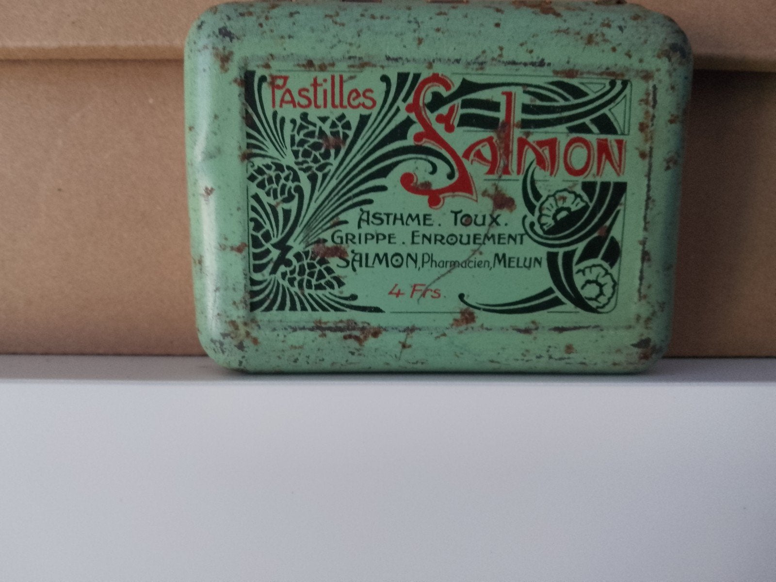 Art nouveau Antiek blikje Frans afmetingen 8x6x3 cm, Ophalen of Verzenden