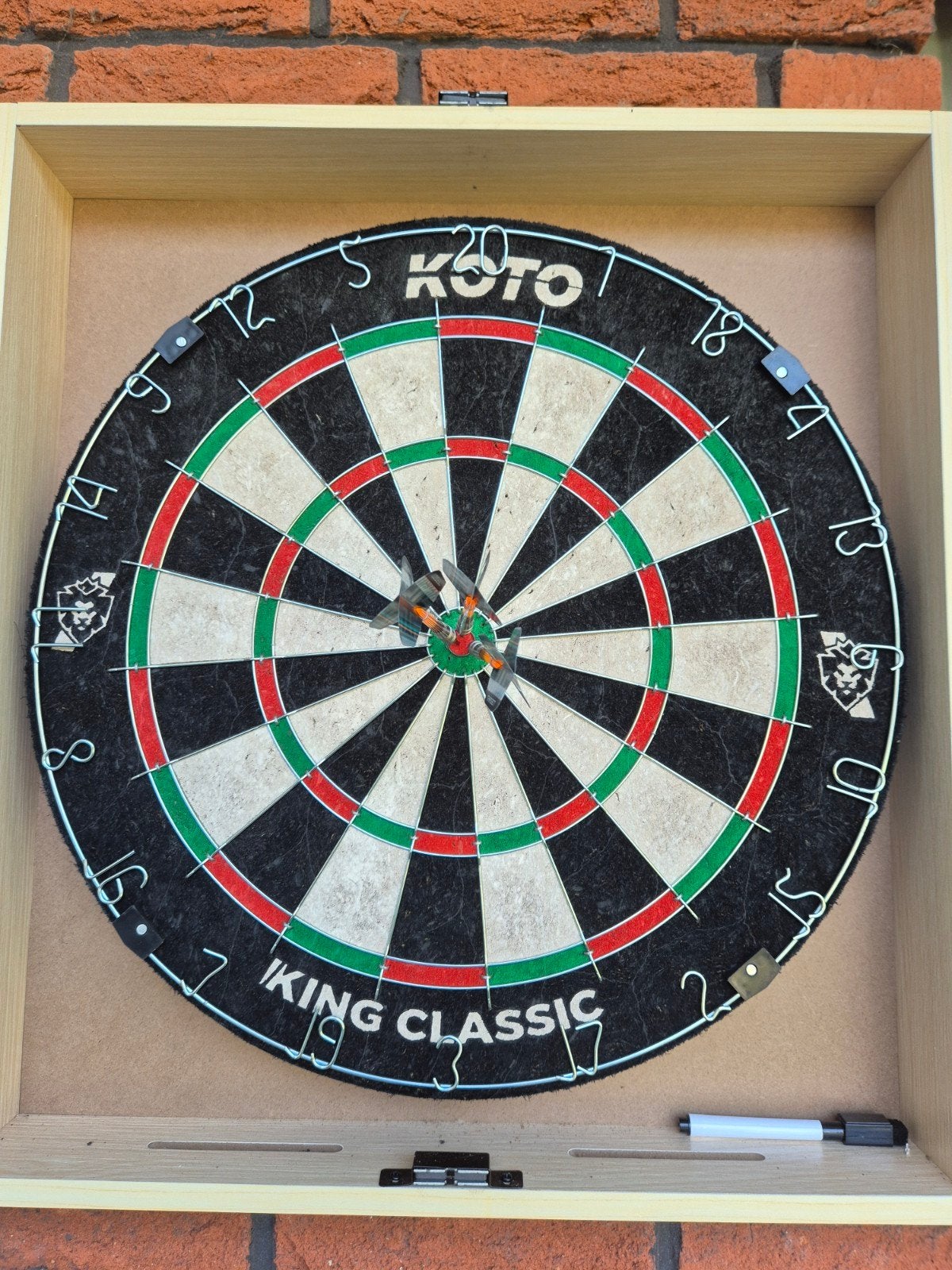 dartbord met set pijlen, Ophalen of Verzenden, Dartbord