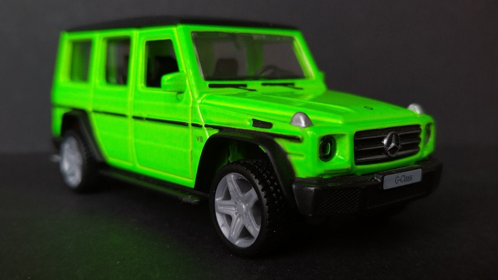 Mercedes Benz G klasse AMG groen 1;43 Maisto Pol, Hobby en Vrije tijd, Overige merken, Auto, Verzenden, .