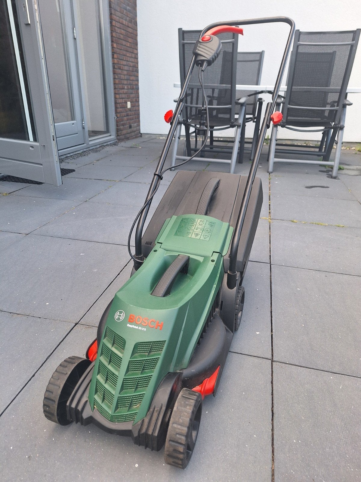 Bosch EasyJet Rotak 32-215 elektrische grasmaaier, Ophalen, Cirkelmaaier, Gebruikt, Elektrische grasmaaier
