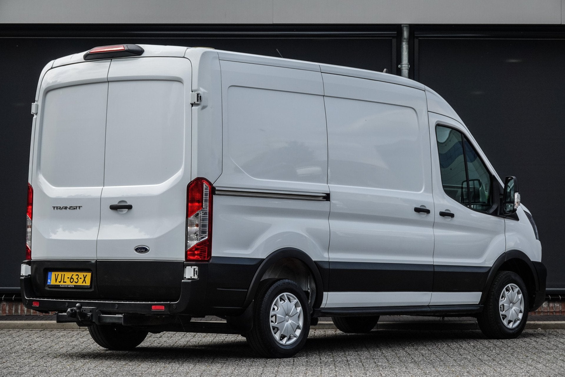 Ford Transit L2H2 2.0Tdci 130Pk | Trend | Trekhaak | Frozen, Voorwielaandrijving, 4 cilinders, Wit, Ford