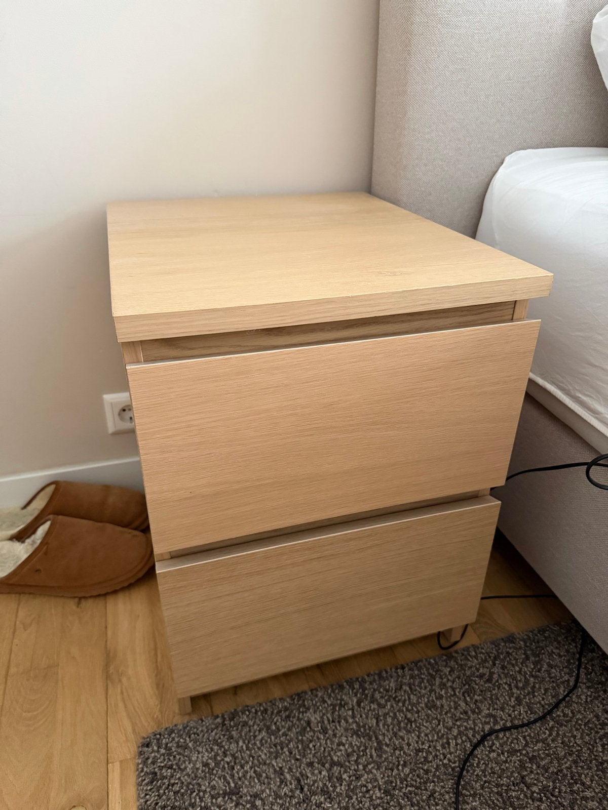 Twee IKEA Malm nachtkastjes - Zo goed als nieuw, Ophalen, 55 tot 70 cm, Zo goed als nieuw, 45 tot 65 cm