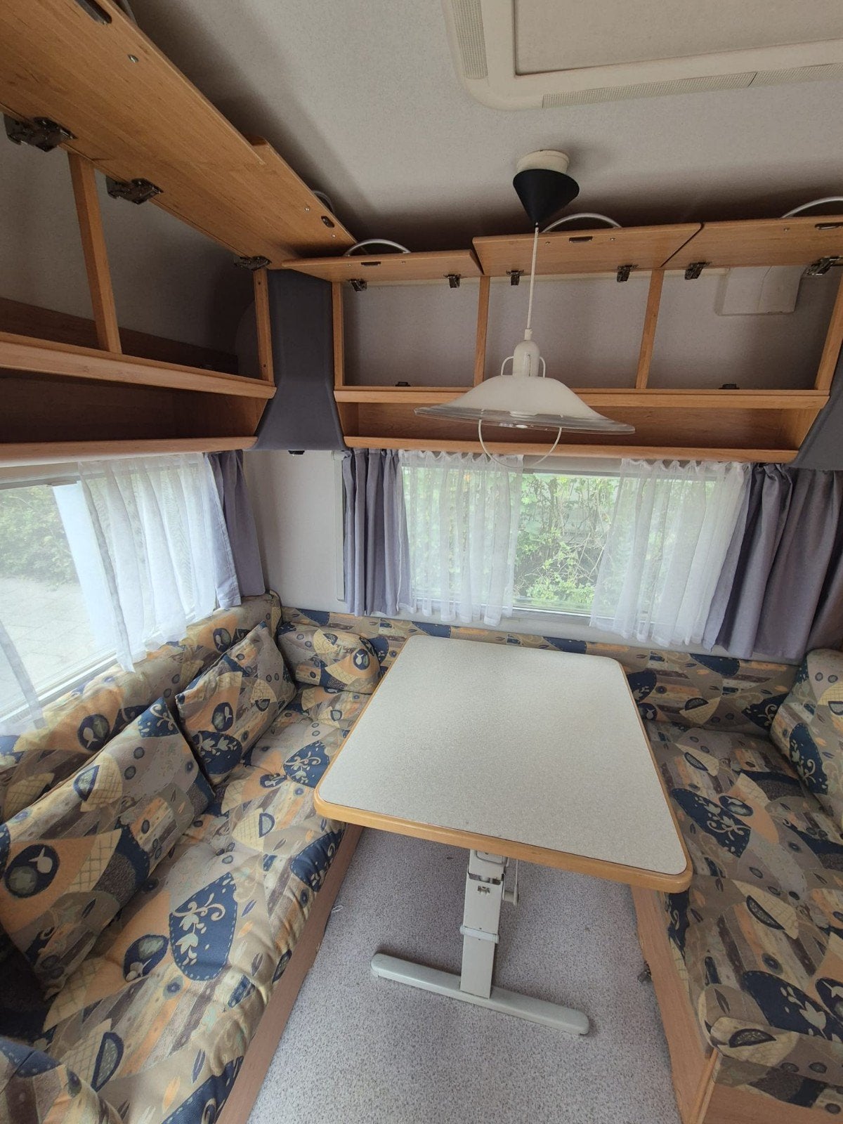 Foto 6 van ​Knaus 450 Blue Line (1999) Inclusief nette grote voortent