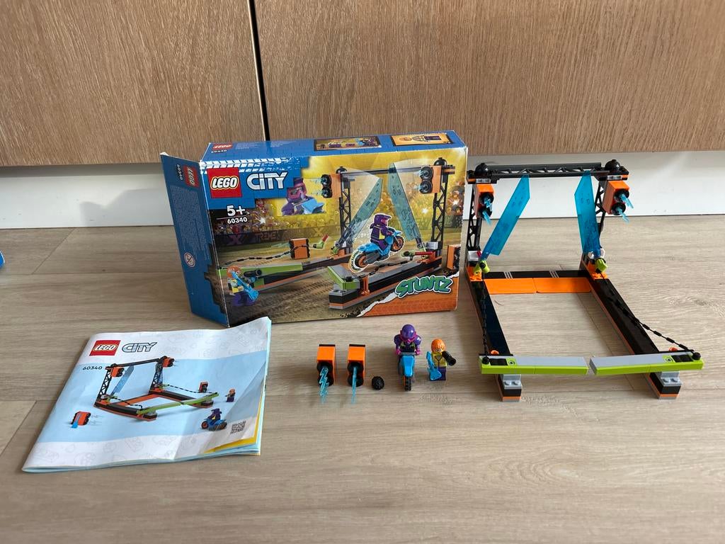 Lego City Stuntz 60340 - Zo goed als nieuw, Kinderen en Baby's, Speelgoed | Duplo en Lego, Zo goed als nieuw, Lego, Complete set