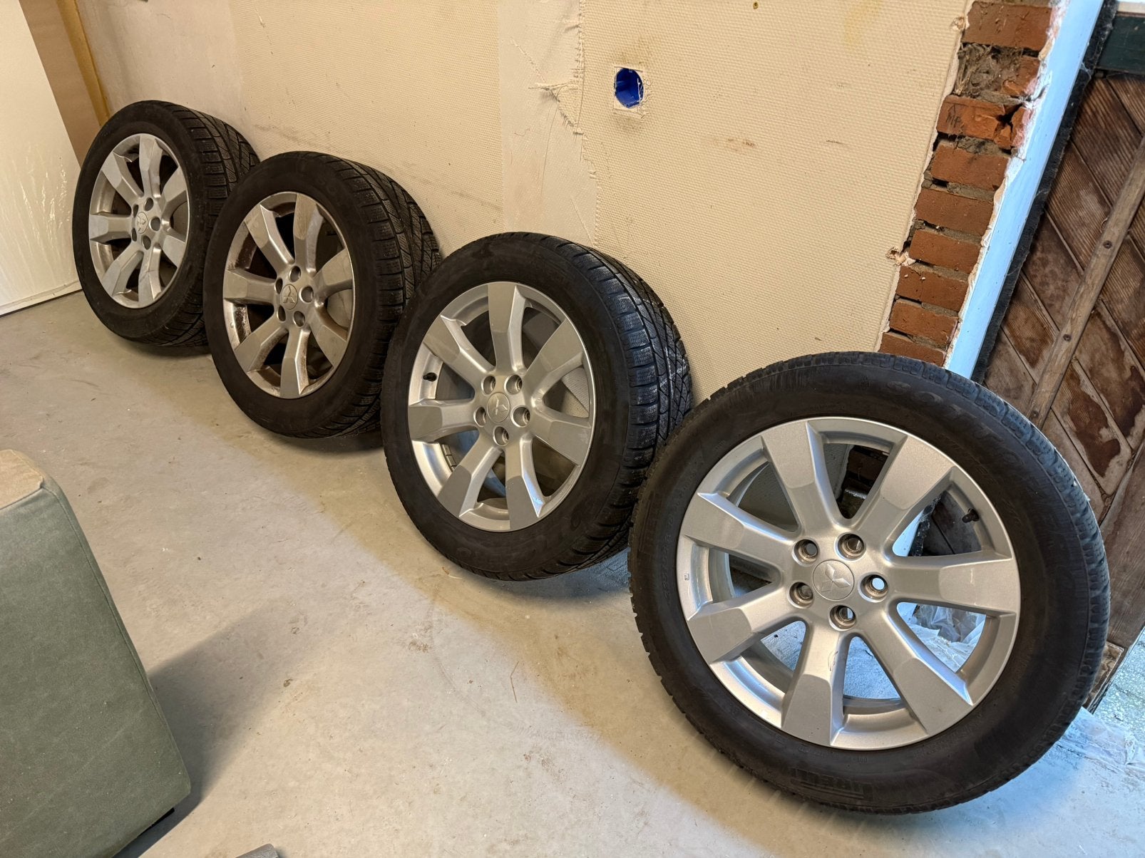Mitsubishi Outlander Winterbanden met Velg, Ophalen, 18 inch, Banden en Velgen, Winterbanden