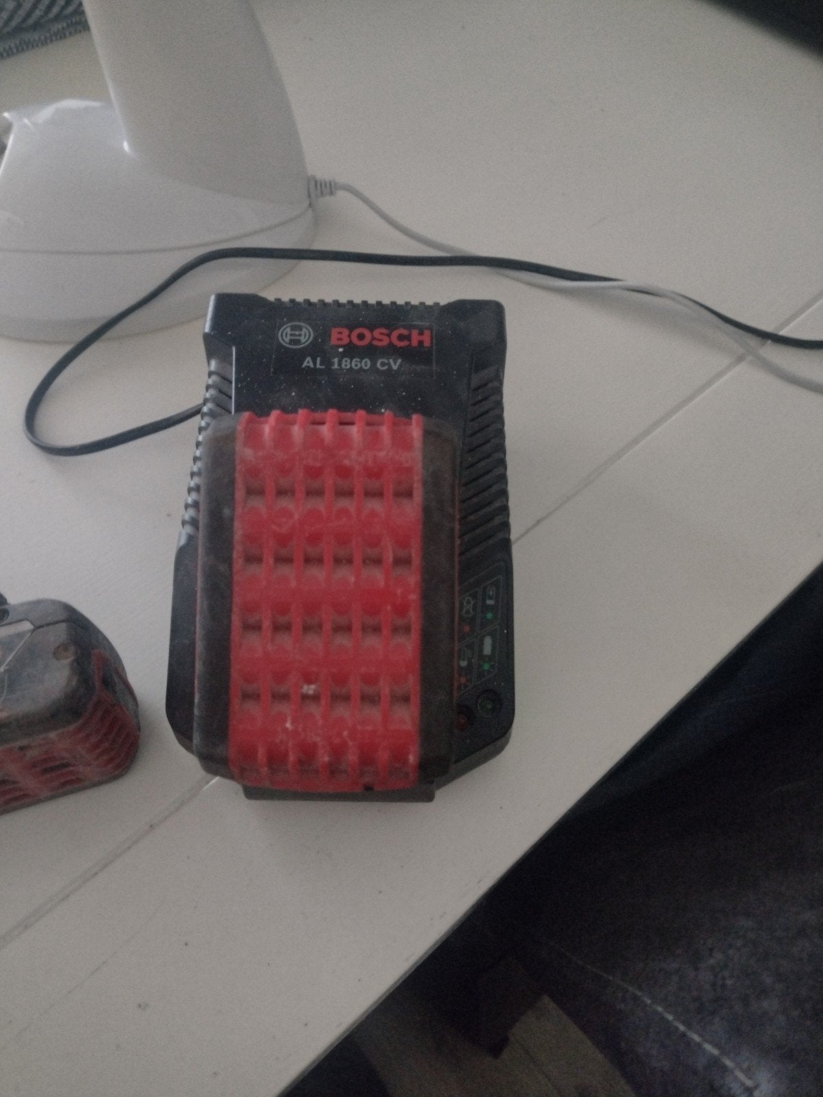 Bosch snellader met 2 ac, Ophalen, Minder dan 400 watt, Boor- en Schroefmachine