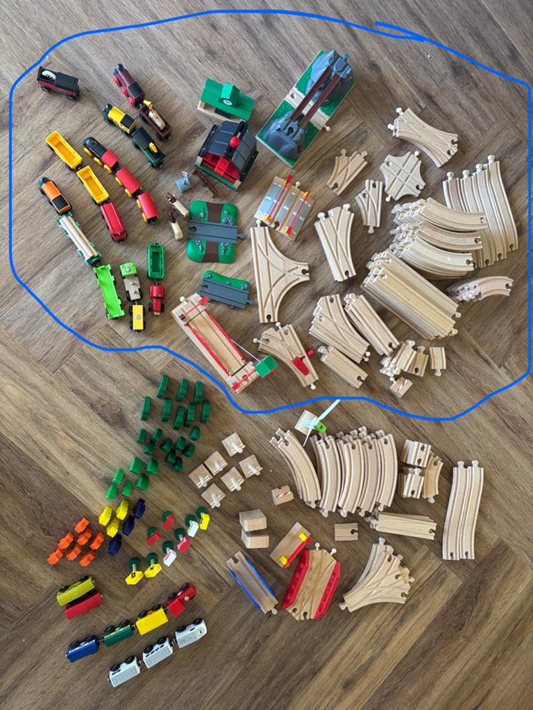 Grote set houten treinbaan met veel Brio onderdelen, Ophalen, Gebruikt
