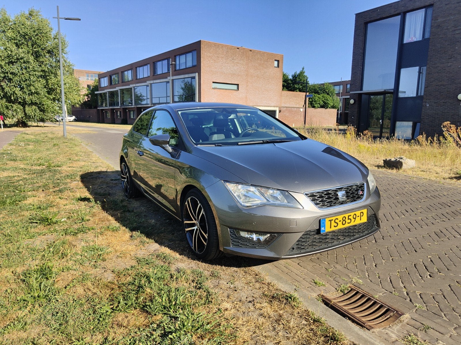 Seat Leon 1.4 Ecotsi FR 150pk 2015 Grijs, Auto's, Seat, 4 cilinders, Leon, 610 kg, 49 €/maand