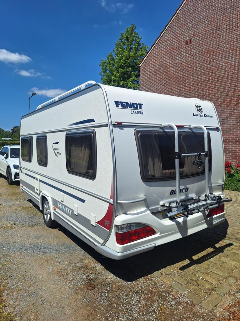 Fendt 455TF Bianco Rosso, luifel, mover, airco, fietsdagers, Caravans en Kamperen, Rondzit, Dwarsbed, Particulier, Schokbreker