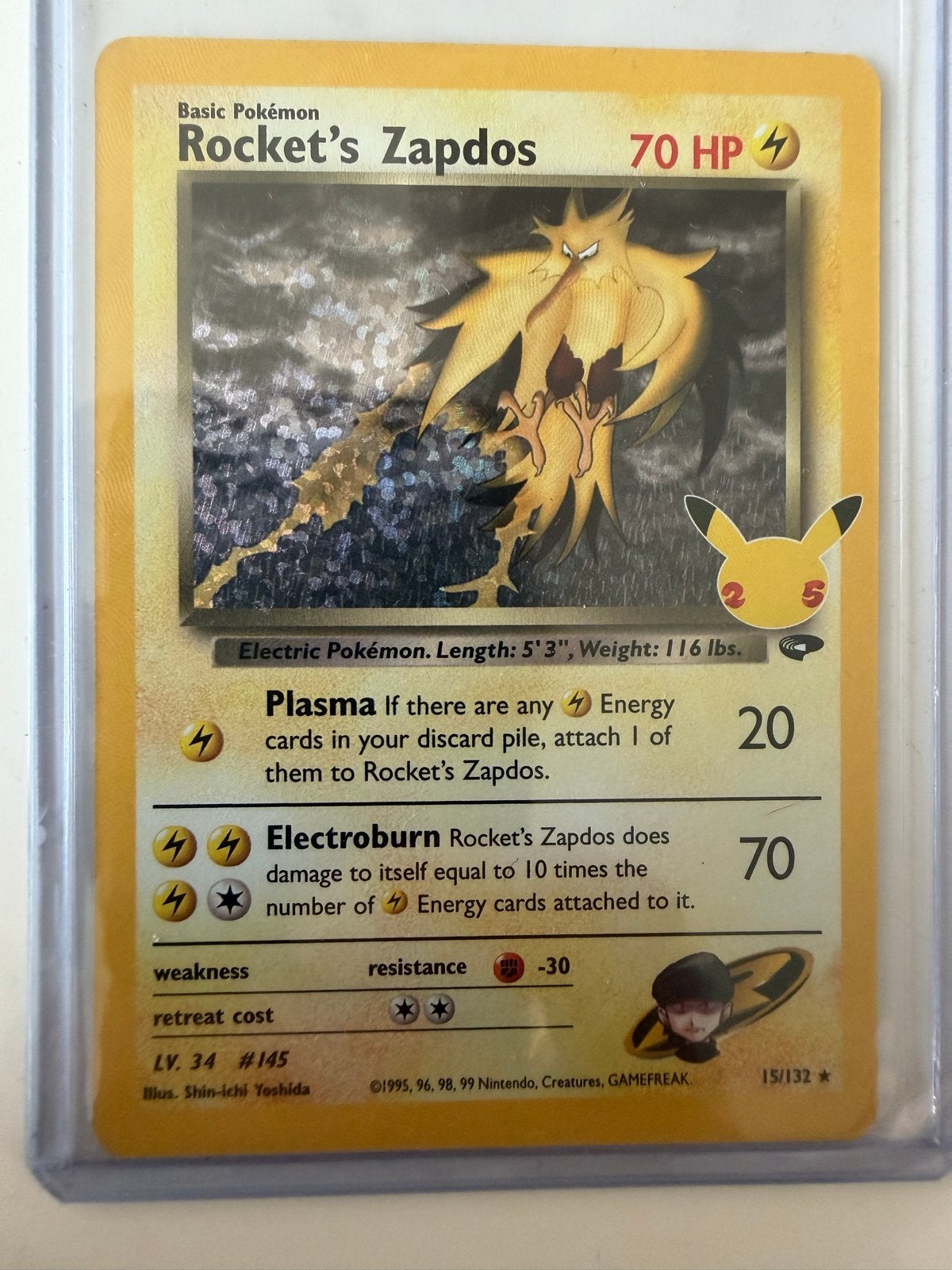 Rocket's Zapdos Pokémon kaart - Base Set 2000, Ophalen, Zo goed als nieuw, Losse kaart